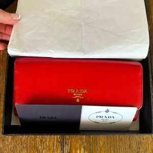 Rare Prada Saffiano Multic Wallet